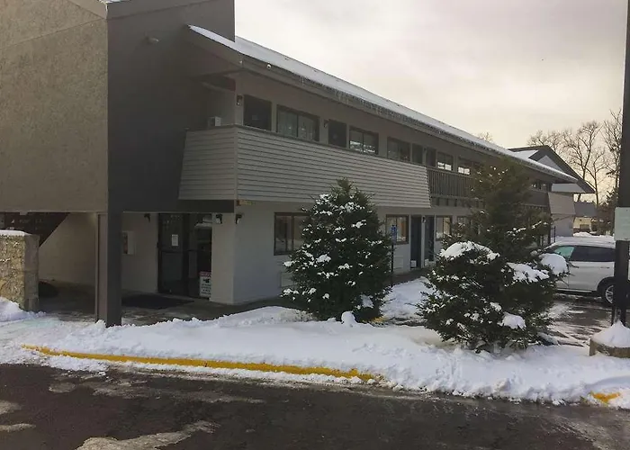 6 Effingham, Il Hotel