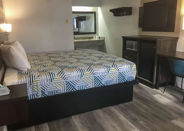 6 Effingham, Il 4*