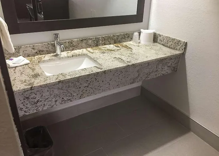 6 Effingham, Il Hotel 4*
