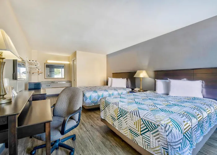 6 Effingham, Il Hotel 4*